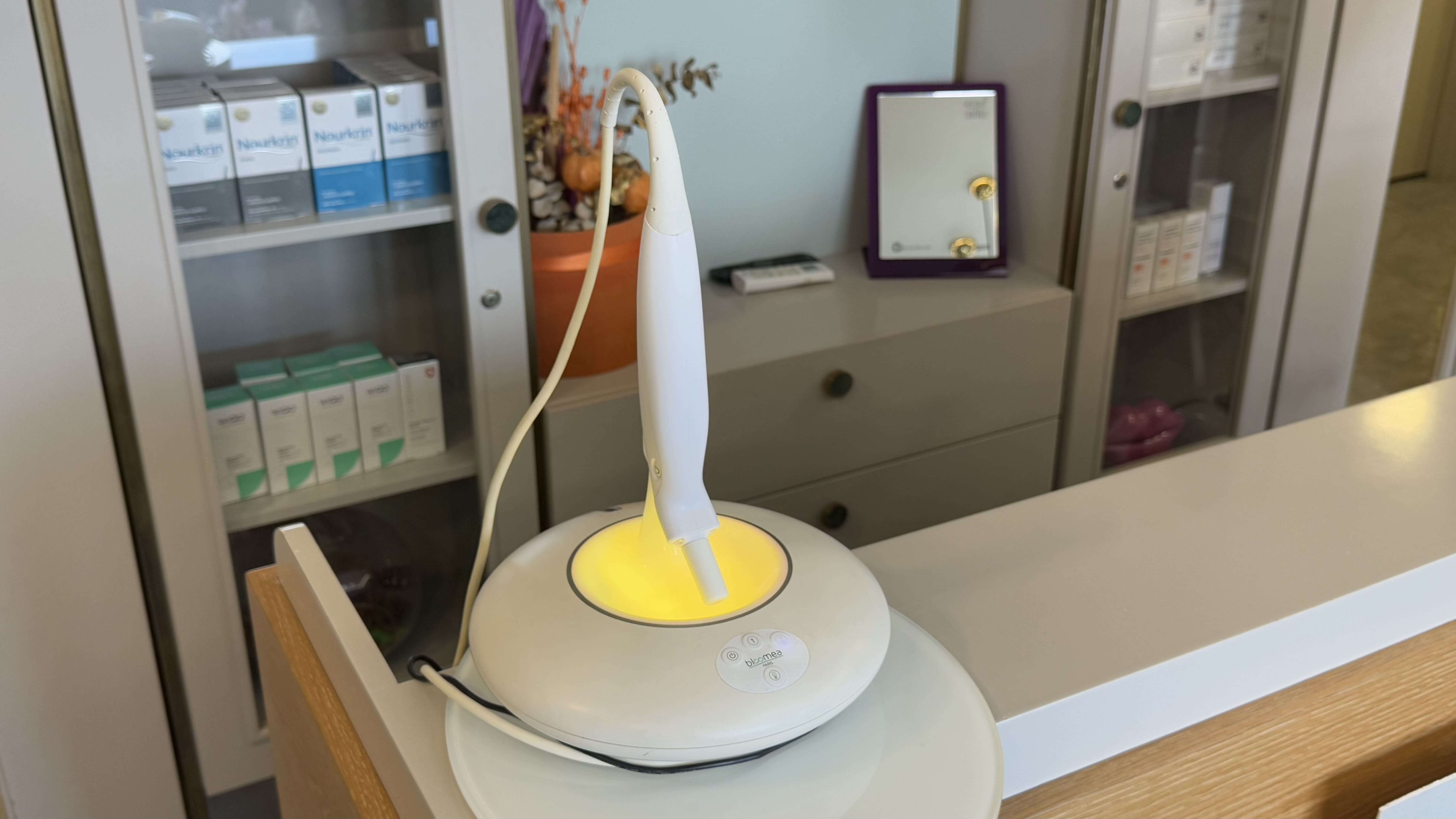 Bloomea Emerald Radiance Behandlung in der Privatklinik Kubilay Yücel in Antalya